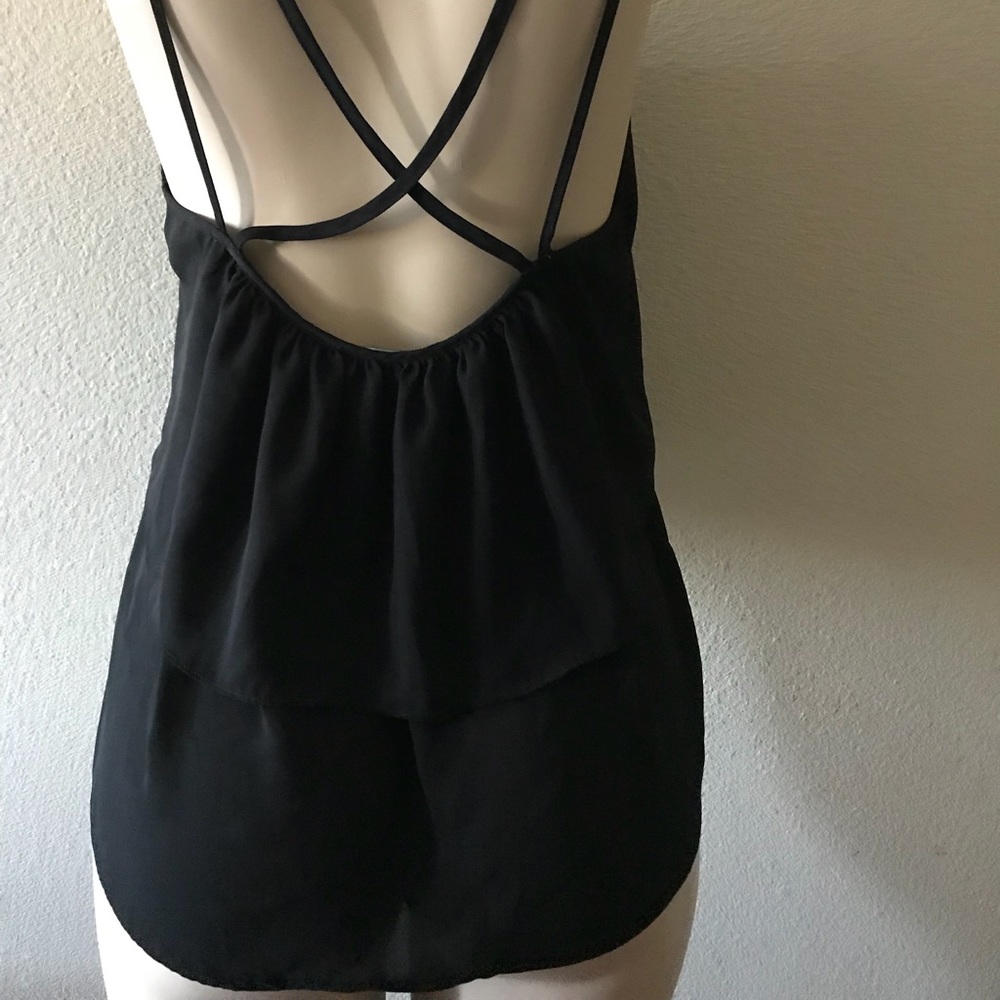 Cute and Sexy Ruffle Top. EUC - Picture 5 of 5